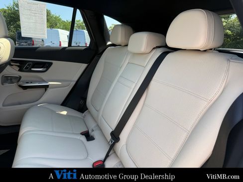 Certified 2024 Mercedes-Benz GLC 300 4MATIC image 22