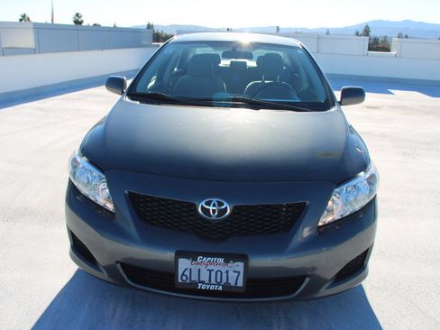 Used 2010 Toyota Corolla LE image 7