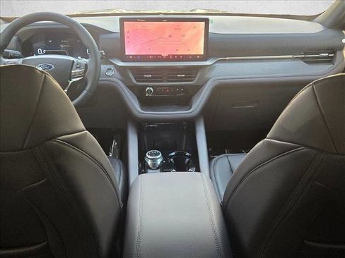 New 2026 Ford Explorer Platinum w/ LUX Leather Package image 15