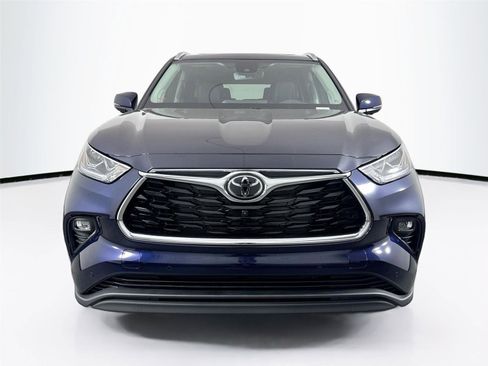 New 2026 Toyota Highlander Limited image 9
