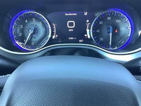 Certified 2023 Chrysler Pacifica Touring-L w/ S Appearance Package AWD/4WD image 12