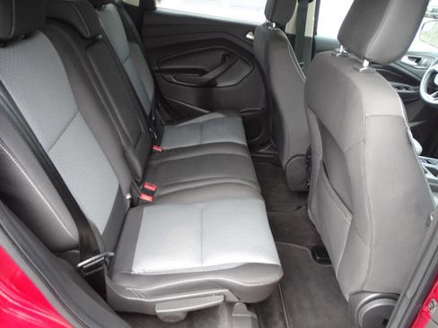 Used 2018 Ford Escape SE w/ SE SYNC Package image 34