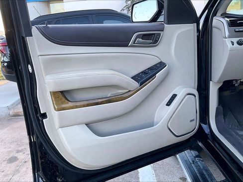 Used 2017 GMC Yukon Denali w/ Enhanced Security Package image 22