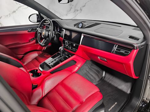 Used 2022 Porsche Macan GTS AWD/4WD image 16