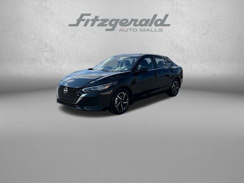 Used 2025 Nissan Sentra SV w/ Trunk Package FWD image 3