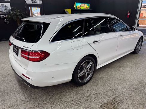 Used 2017 Mercedes-Benz E 400 4MATIC image 5