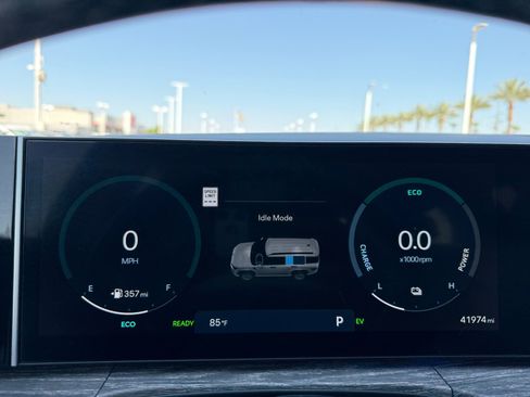 Used 2024 Hyundai Santa Fe Calligraphy FWD image 10