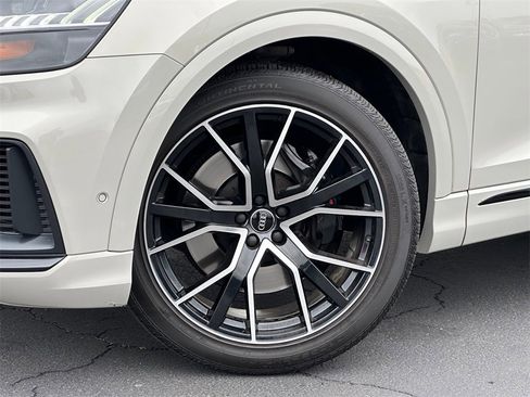 Used 2020 Audi SQ8 Prestige w/ Prestige Package image 2