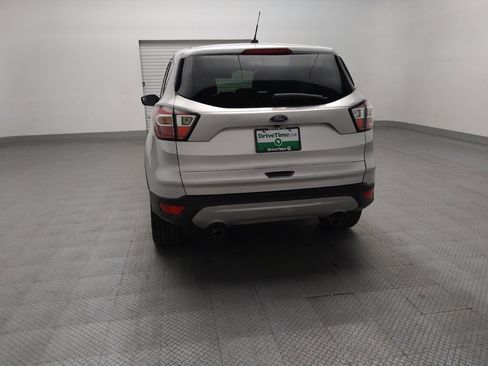Used 2017 Ford Escape SE FWD image 6