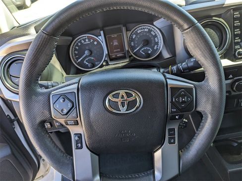 Used 2022 Toyota Tacoma SR5 image 27