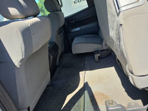 Used 2010 Toyota Tundra 4x4 Double Cab w/ Tow Pkg image 8