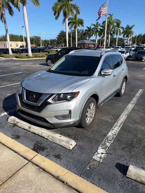 Used 2020 Nissan Rogue SV FWD image 1