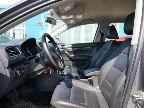 Used 2011 Volkswagen Jetta TDI FWD image 4