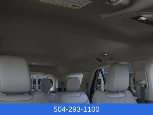 New 2025 Ford Explorer Active w/ Active Comfort Package image 22