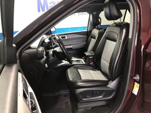 Certified 2022 Ford Explorer XLT w/ Equipment Group 202A image 25