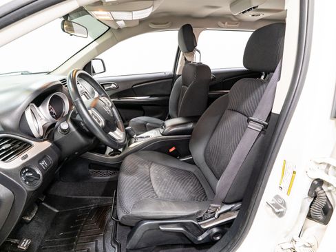 Used 2018 Dodge Journey SE w/ Popular Equipment Group FWD image 13