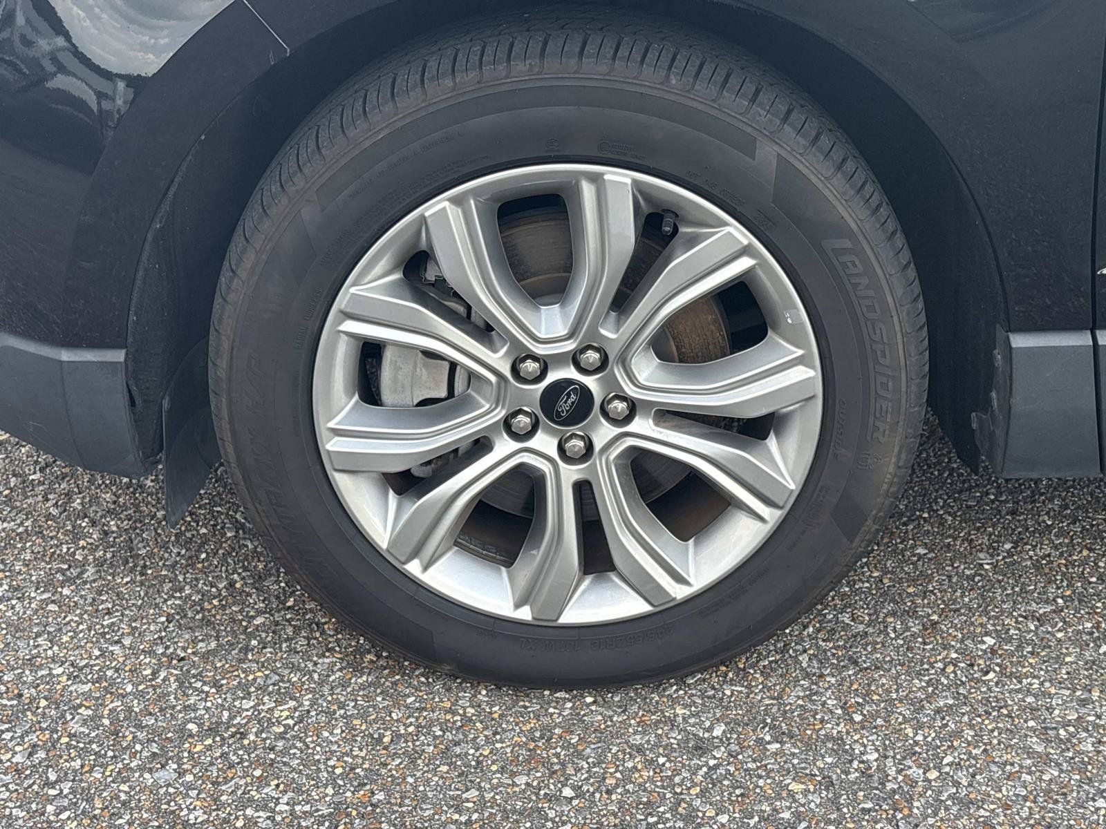 Used 2024 Ford Edge Titanium AWD/4WD image 10