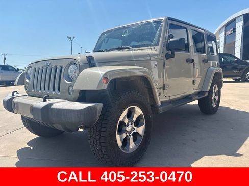 Used 2017 Jeep Wrangler Unlimited Sahara w/ Dual Top Group AWD/4WD image 2