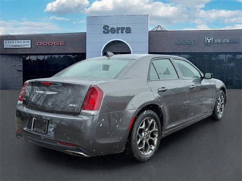 Used 2016 Chrysler 300 S image 5