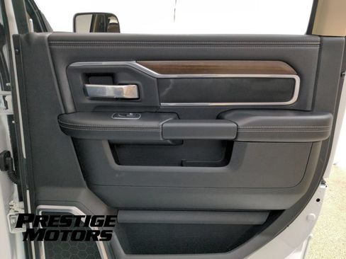 Used 2022 RAM 2500 Laramie AWD/4WD image 29