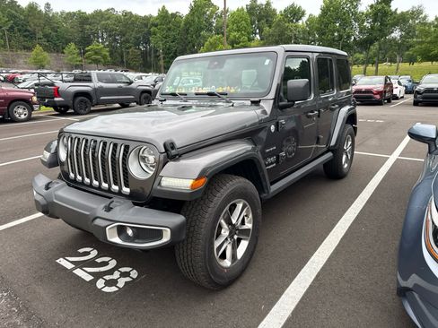 Used 2021 Jeep Wrangler Unlimited Sahara AWD/4WD image 6