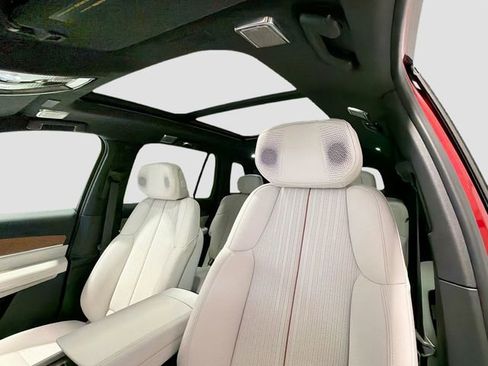 New 2026 Cadillac Vistiq Sport w/ LPO, Floor Liner Package image 20