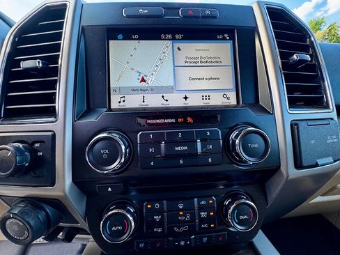 Used 2017 Ford F150 Lariat RWD image 12