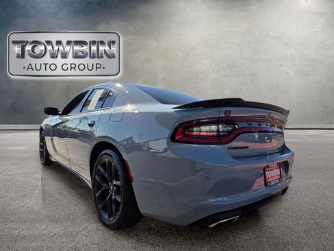 Used 2022 Dodge Charger SXT w/ Blacktop Package RWD image 6