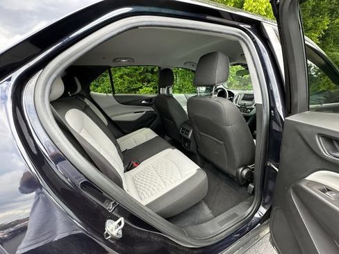 Used 2020 Chevrolet Equinox LS w/ LS Convenience Package FWD image 17
