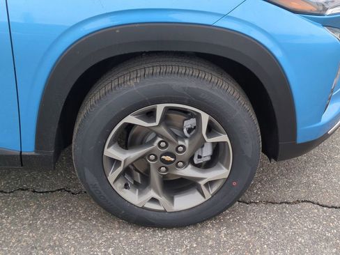 New 2026 Chevrolet Trax LT w/ Driver Confidence Package FWD image 24
