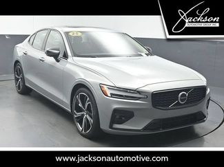 Used 2024 Volvo S60 B5 Plus w/ Protection Package Premier FWD video 1
