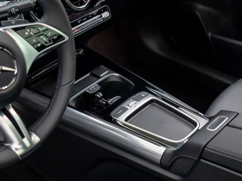 New 2026 Mercedes-Benz GLA 250 4MATIC image 13