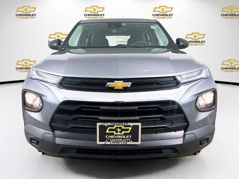 Used 2021 Chevrolet TrailBlazer LS FWD image 2