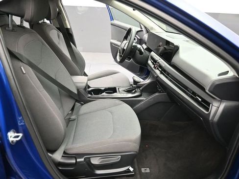 Used 2025 Kia K4 FWD image 16