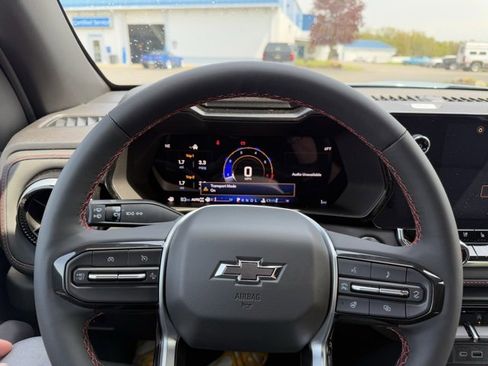 New 2025 Chevrolet Colorado Z71 w/ Technology Package image 16