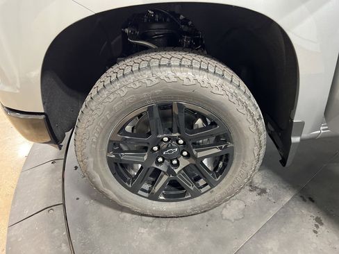 New 2026 Chevrolet Silverado 1500 LT Trail Boss w/ Dark Appearance Package image 37