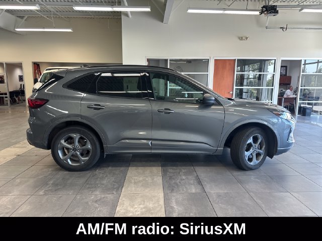 Used 2024 Ford Escape ST-Line w/ Tech Pack #1 AWD/4WD image 9