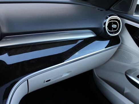 New 2025 Mercedes-Benz C 300 4MATIC Sedan image 33