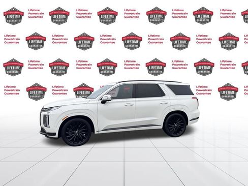 Used 2024 Hyundai Palisade Calligraphy image 2