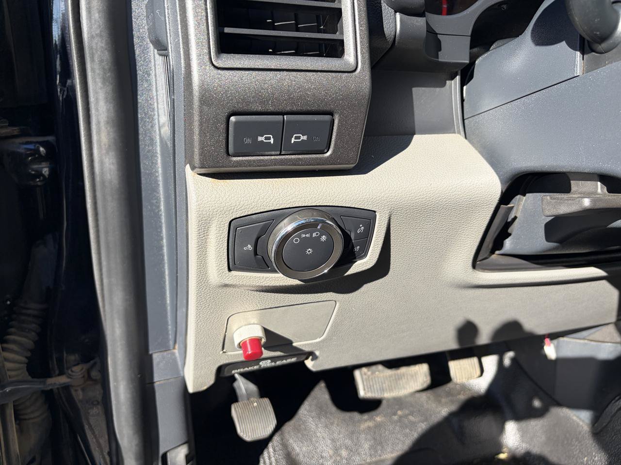 Used 2022 Ford F550 4x4 Regular Cab Super Duty image 22