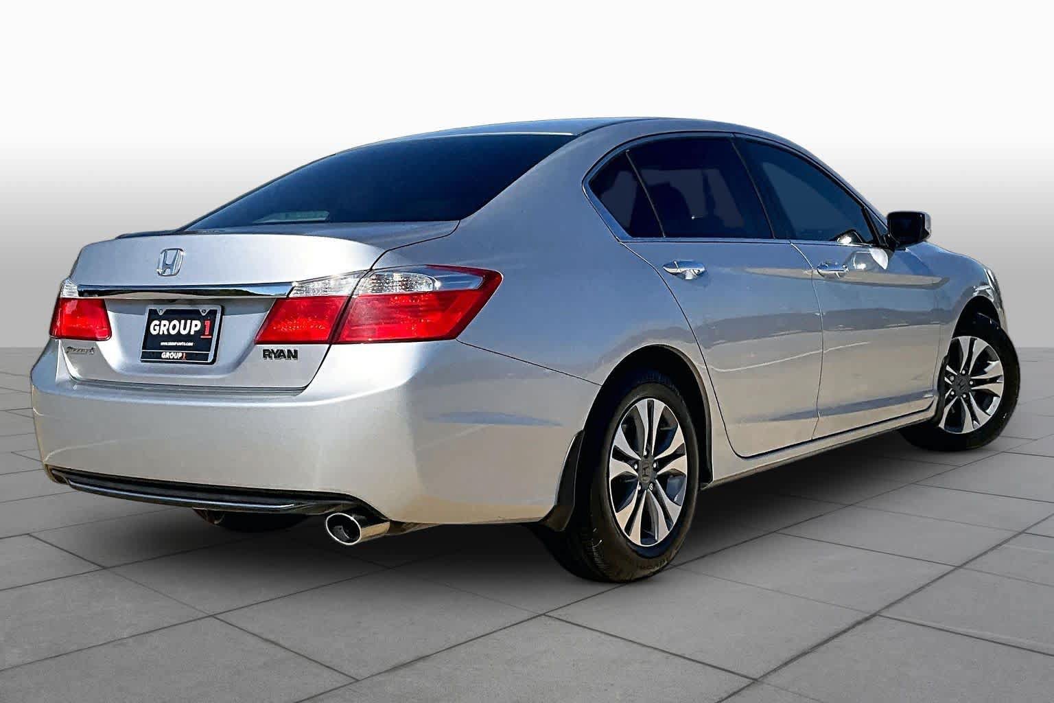 Used 2015 Honda Accord LX image 12