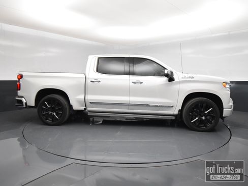 Used 2025 Chevrolet Silverado 1500 High Country image 53