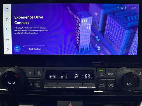 Used 2025 Toyota Grand Highlander AWD image 25