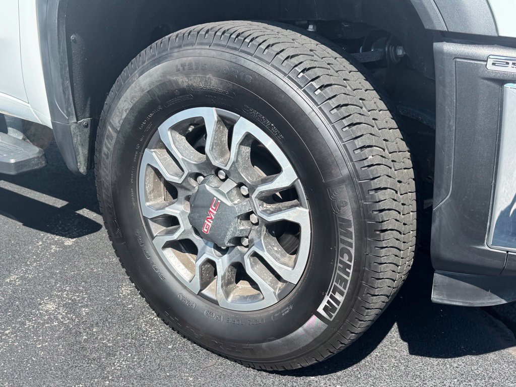 Used 2025 GMC Sierra 2500 SLE w/ SLE Value Package; AWD/4WD image 22