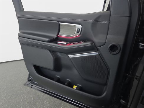 Used 2025 Ford Expedition Max Platinum w/ Driver's Package image 31