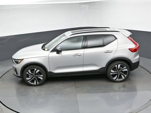 Used 2023 Volvo XC40 B5 Ultimate w/ Protection Package Premier AWD/4WD image 47