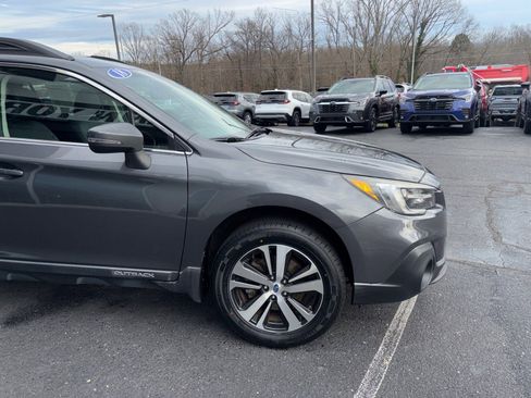 Used 2018 Subaru Outback 2.5i Limited image 5