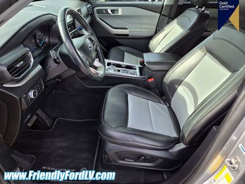 Certified 2022 Ford Explorer XLT image 8