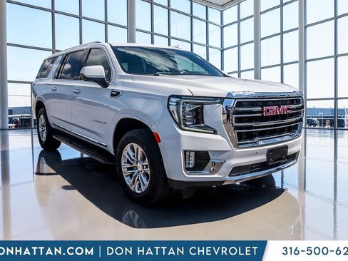 Used 2024 GMC Yukon XL SLT AWD/4WD image 32
