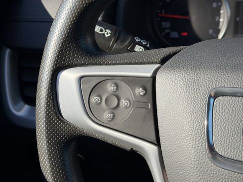 Used 2024 GMC Terrain SLE w/ Driver Convenience Package image 11